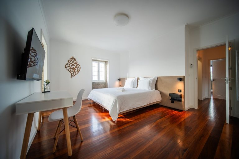 Casa 1B: Bedroom with desk