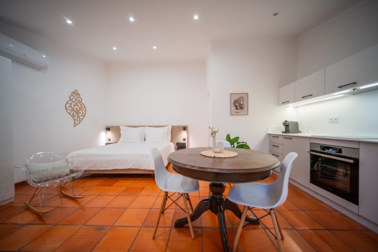 Casa 4: Studio with double bed and kitchen