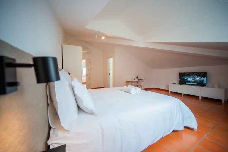 Casa 8: bedroom under the roof
