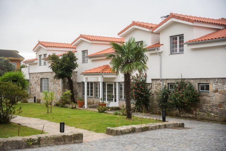 Casa 8 seen from the garden